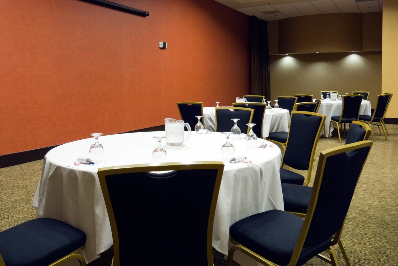 Holiday Inn Express Hotel & Suites Columbia-Fort Jackson - thumb 6