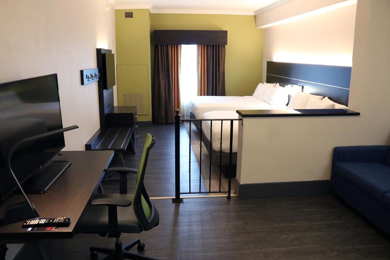 Holiday Inn Express Hotel & Suites Columbia-Fort Jackson - thumb 11