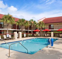 Red Roof Inn PLUS Mt Pleasant - Patriots Point - Accommodation Los Angeles