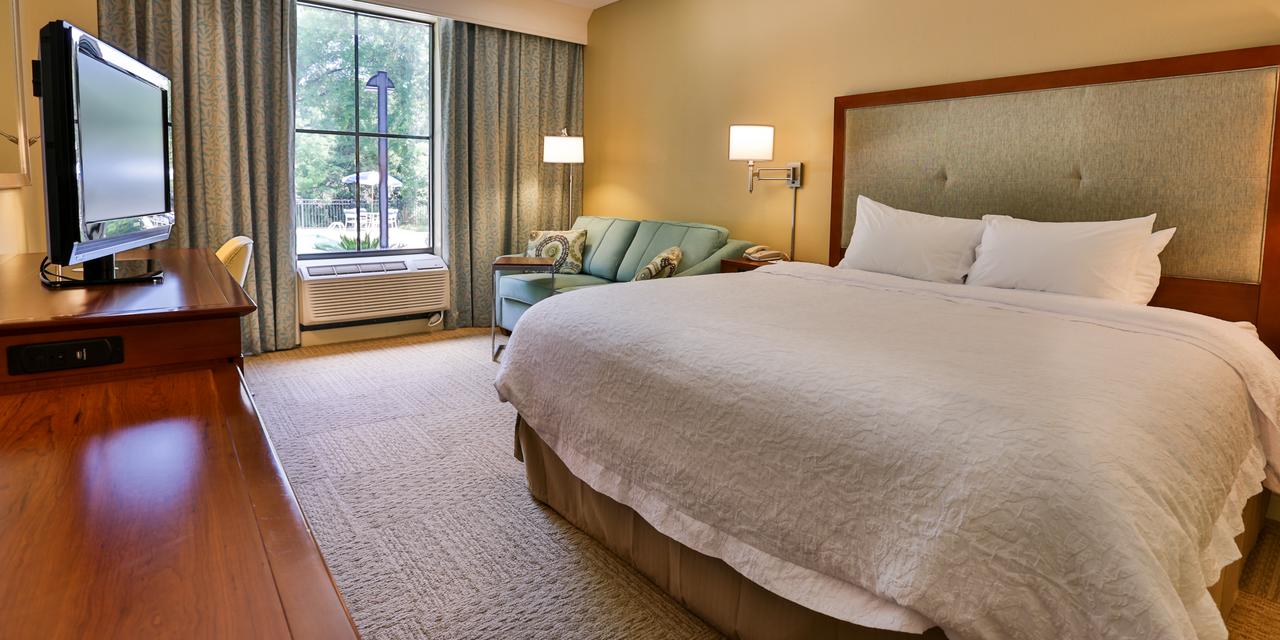 Hampton Inn & Suites Charleston Airport - thumb 41