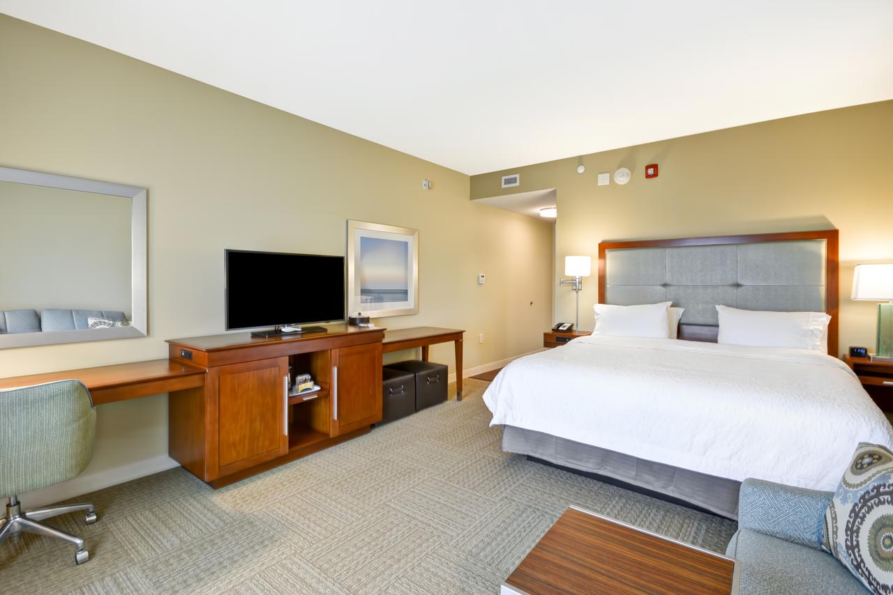 Hampton Inn & Suites Charleston Airport - thumb 19