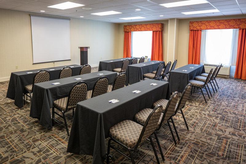 Holiday Inn Express & Suites I-26 & Us 29 At Westgate Mall - thumb 36