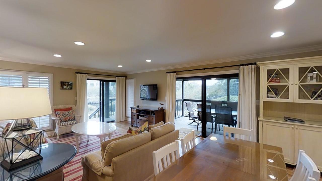 4581 Parkside Villa - thumb 1