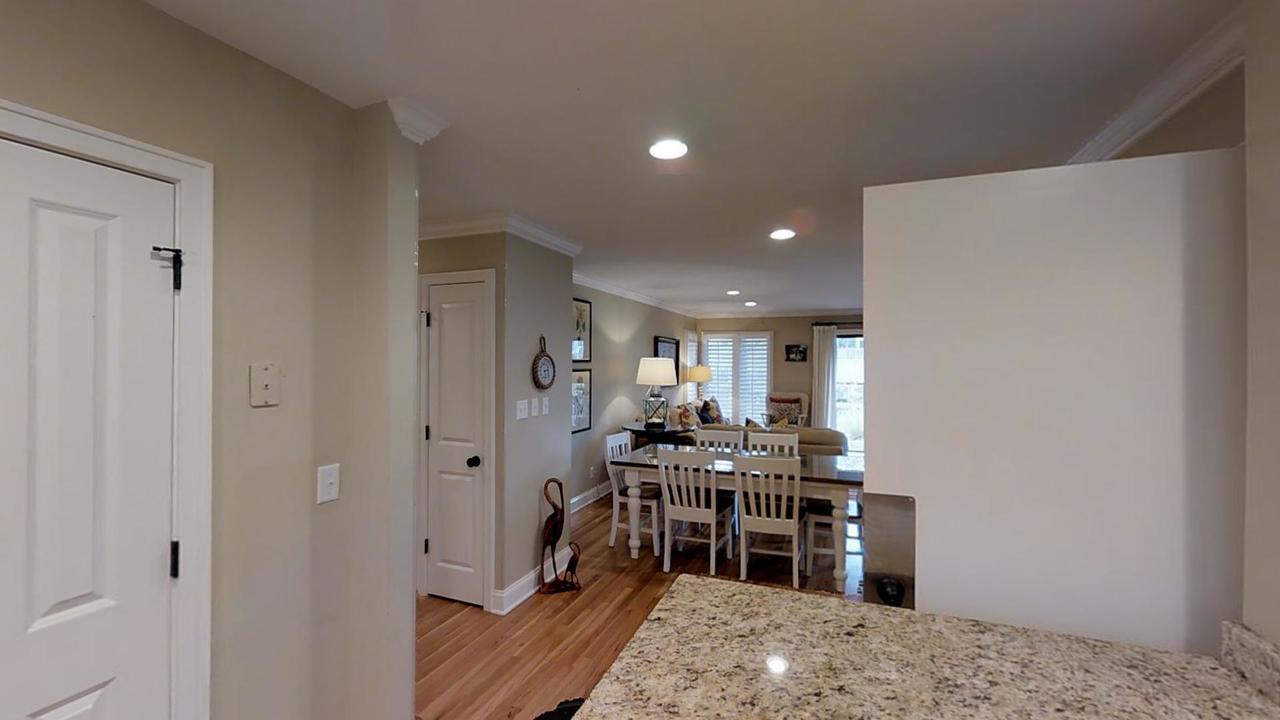 4581 Parkside Villa - thumb 20