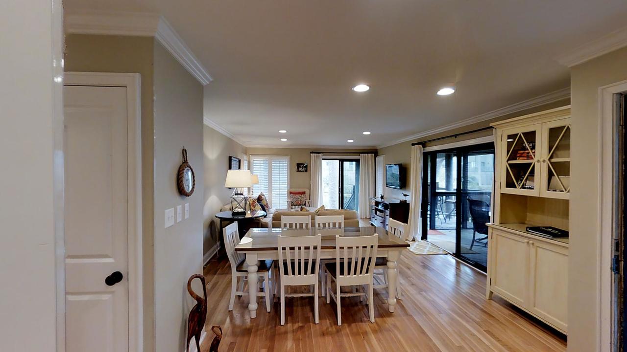 4581 Parkside Villa - thumb 2