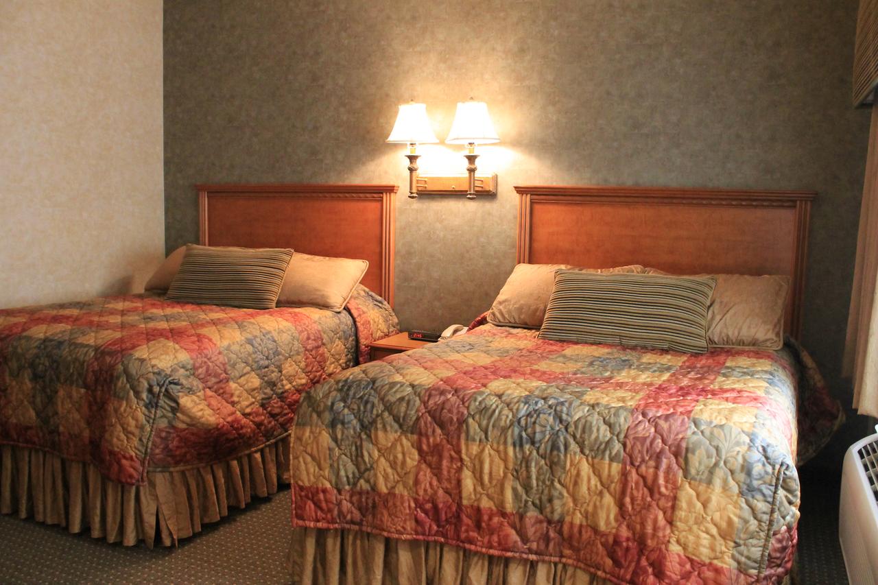 Rushmore Express & Suites - thumb 44