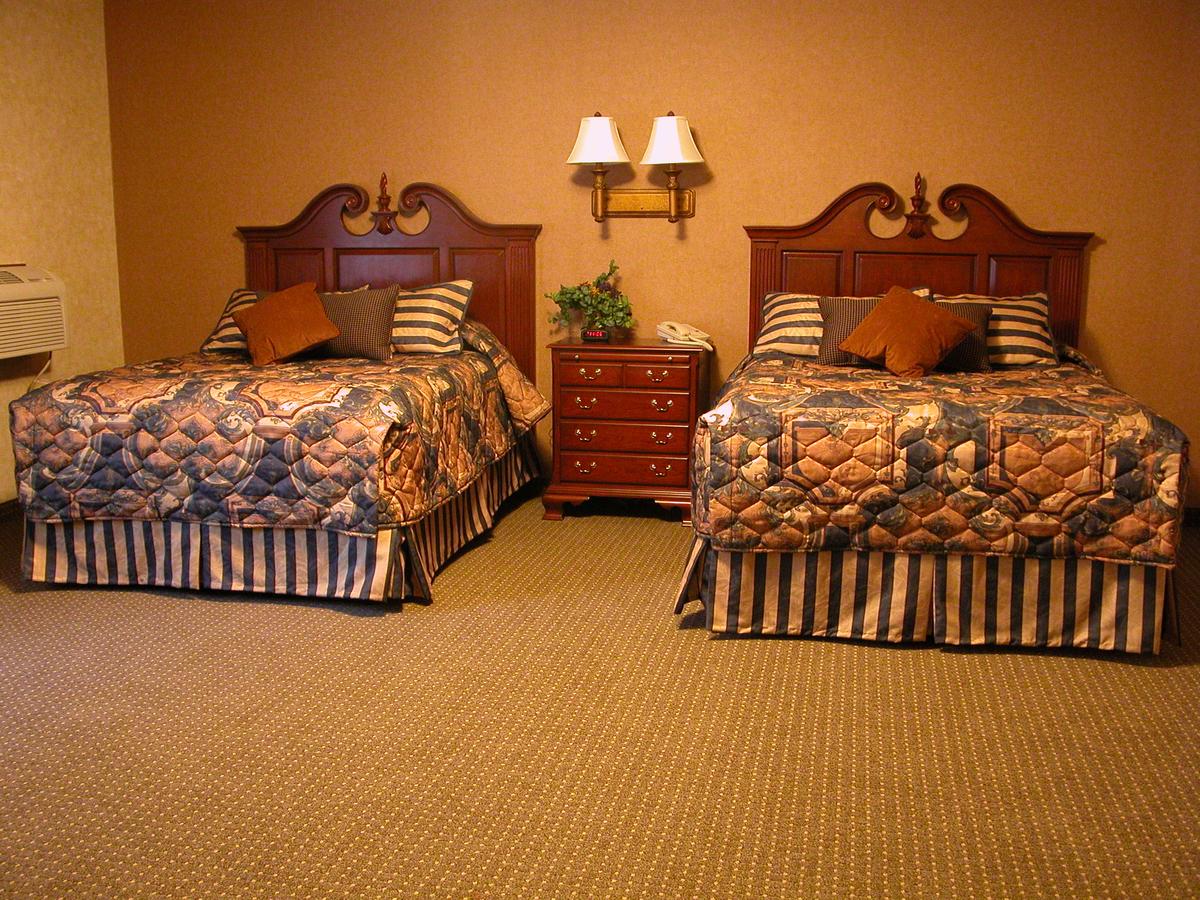 Rushmore Express & Suites - thumb 20