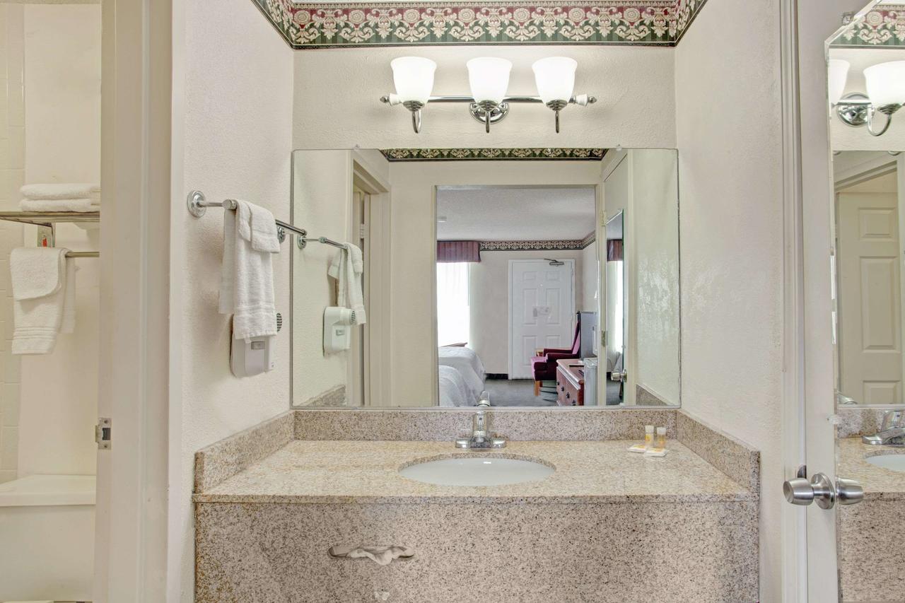 Days Inn & Suites By Wyndham Collierville Germantown Area - thumb 4