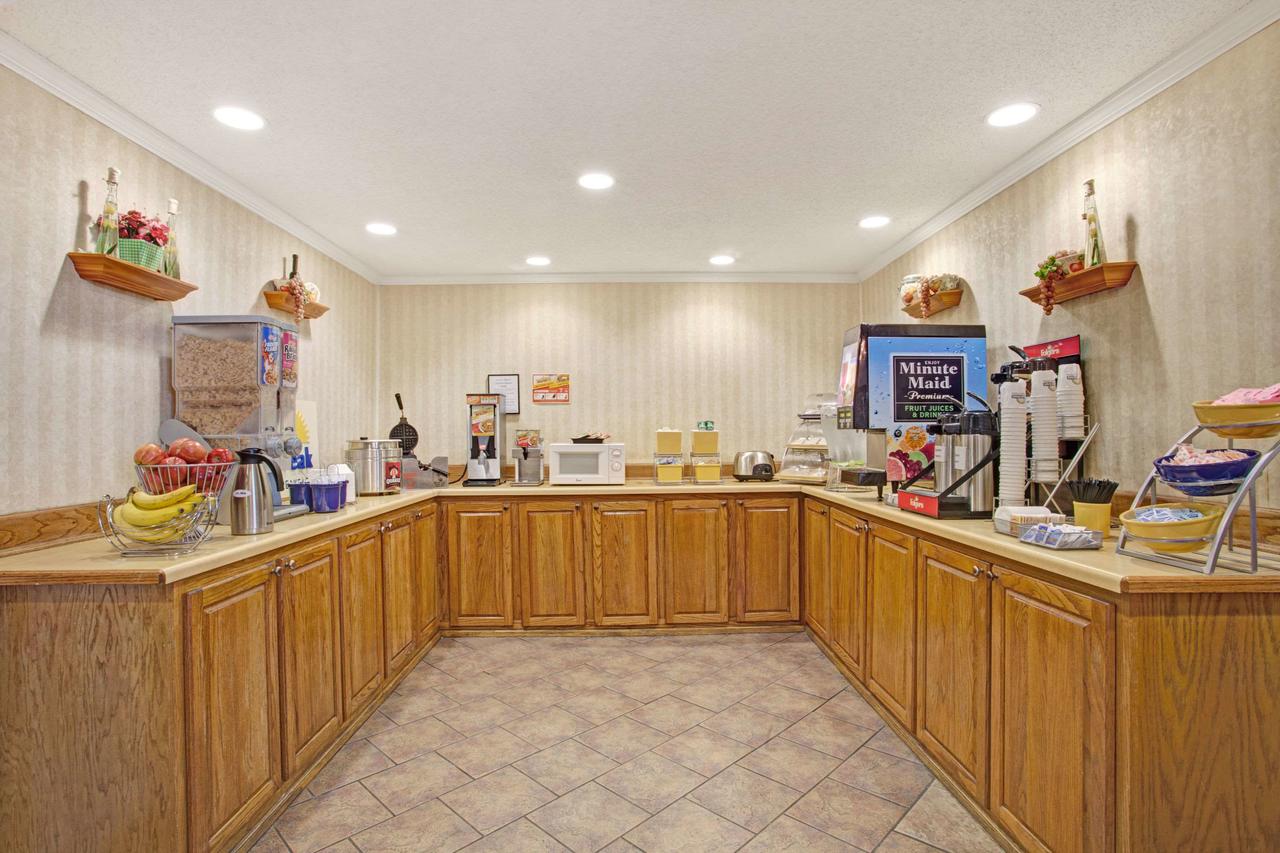 Days Inn & Suites By Wyndham Collierville Germantown Area - thumb 7