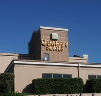 Quality Suites - Accommodation Los Angeles