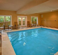 Cherokee Pool Lodge Holiday home - Accommodation Los Angeles