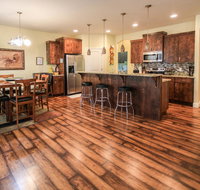Zensational Four-Bedroom House - Accommodation Los Angeles