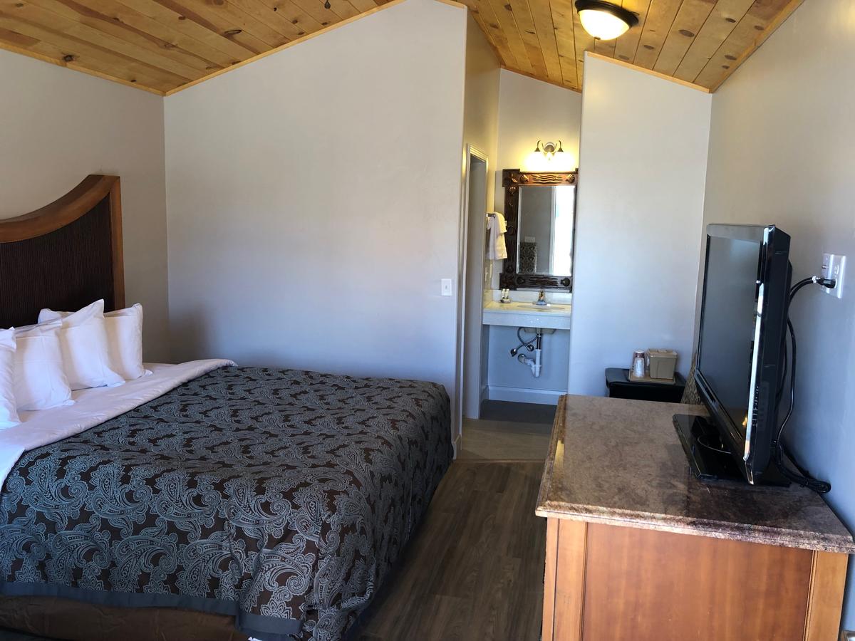 Red Canyon Cabins - thumb 3