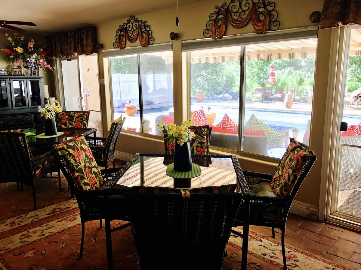 Pa'rus Room At The Desert Thistle Inn - thumb 3