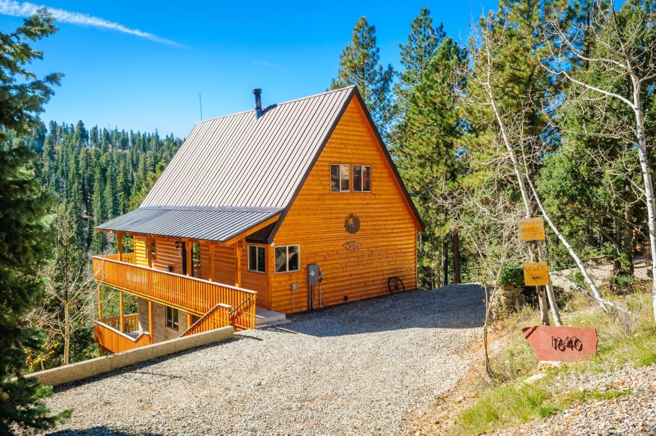 Triebold's Getaway Cabin - thumb 0