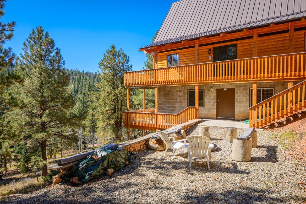 Triebold's Getaway Cabin - thumb 6