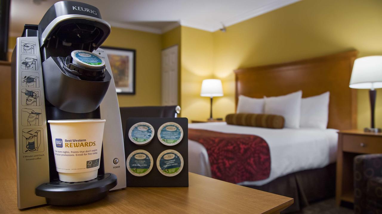 Best Western Plus Windjammer Inn & Conference Center - thumb 34