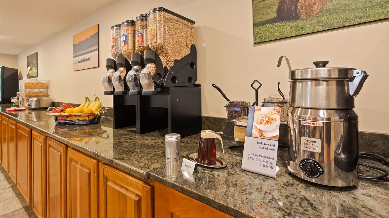 Best Western Plus Windjammer Inn & Conference Center - thumb 18