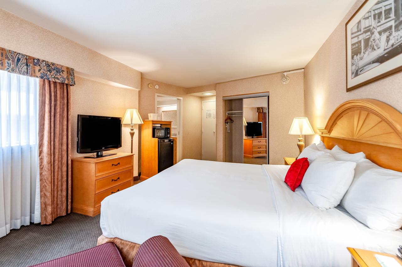 Red Lion Hotel Rosslyn Iwo Jima - thumb 18