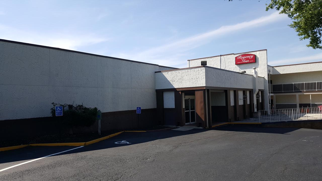 Regency Inn Richmond - thumb 1