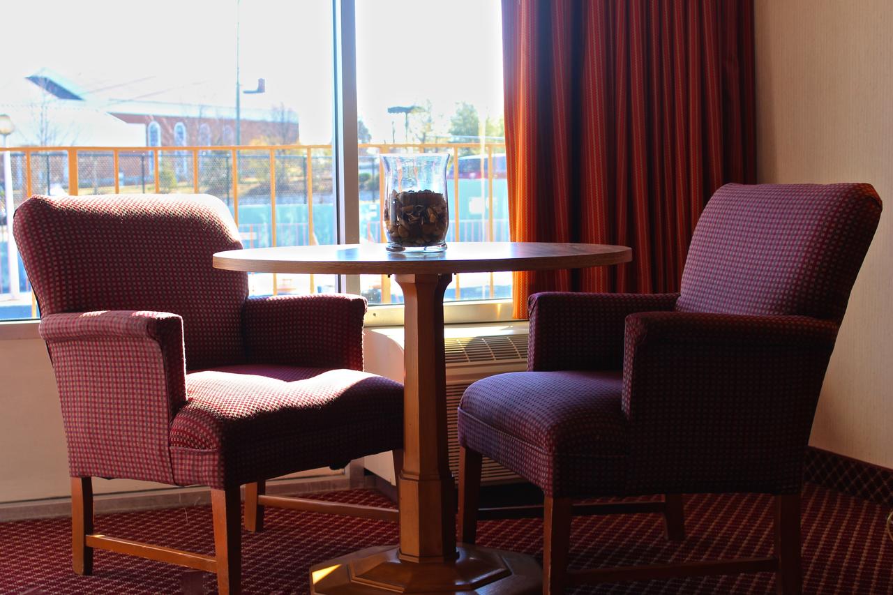 Regency Inn Richmond - thumb 14