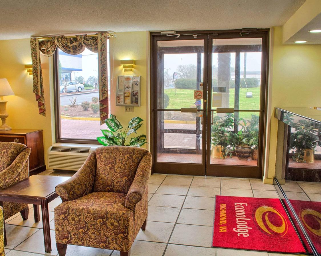 Econo Lodge Richmond - thumb 4