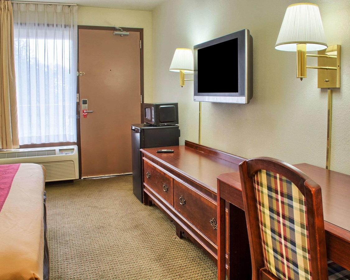 Econo Lodge Richmond - thumb 27
