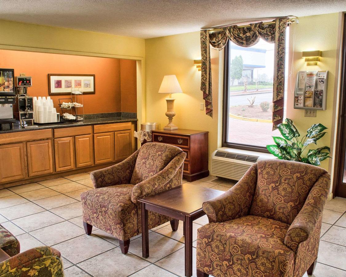 Econo Lodge Richmond - thumb 24