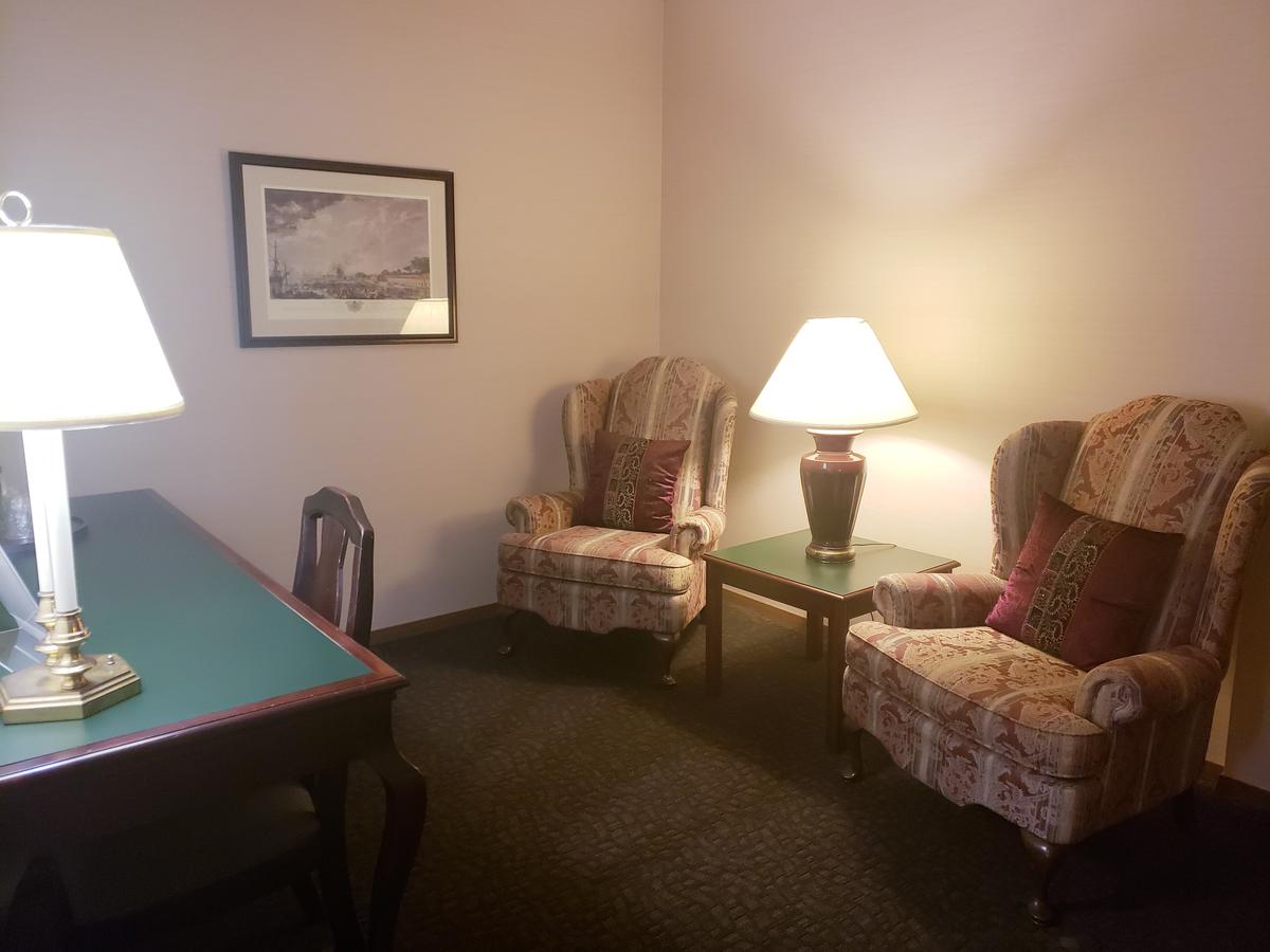 Totem Lake Hotel - thumb 24