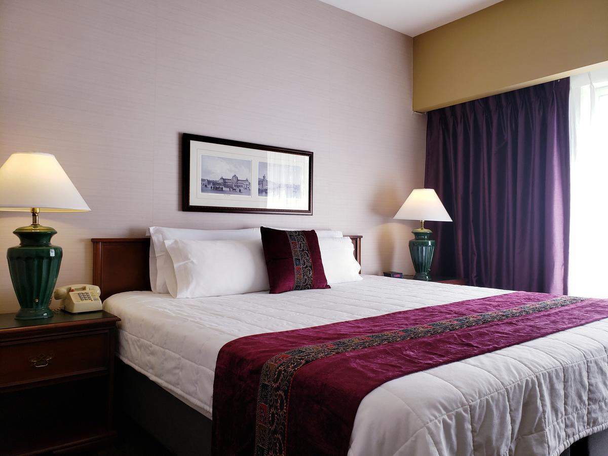 Totem Lake Hotel - thumb 9