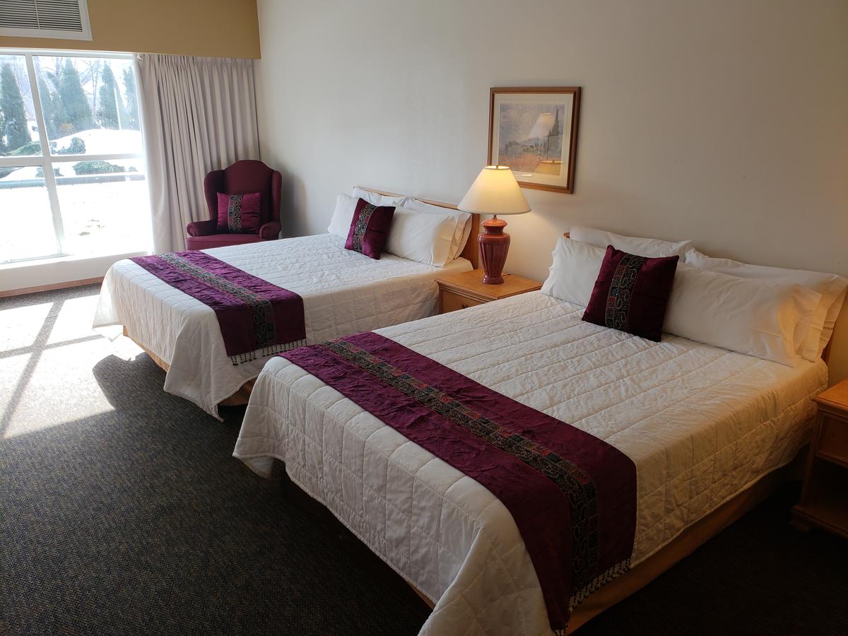 Totem Lake Hotel - thumb 3