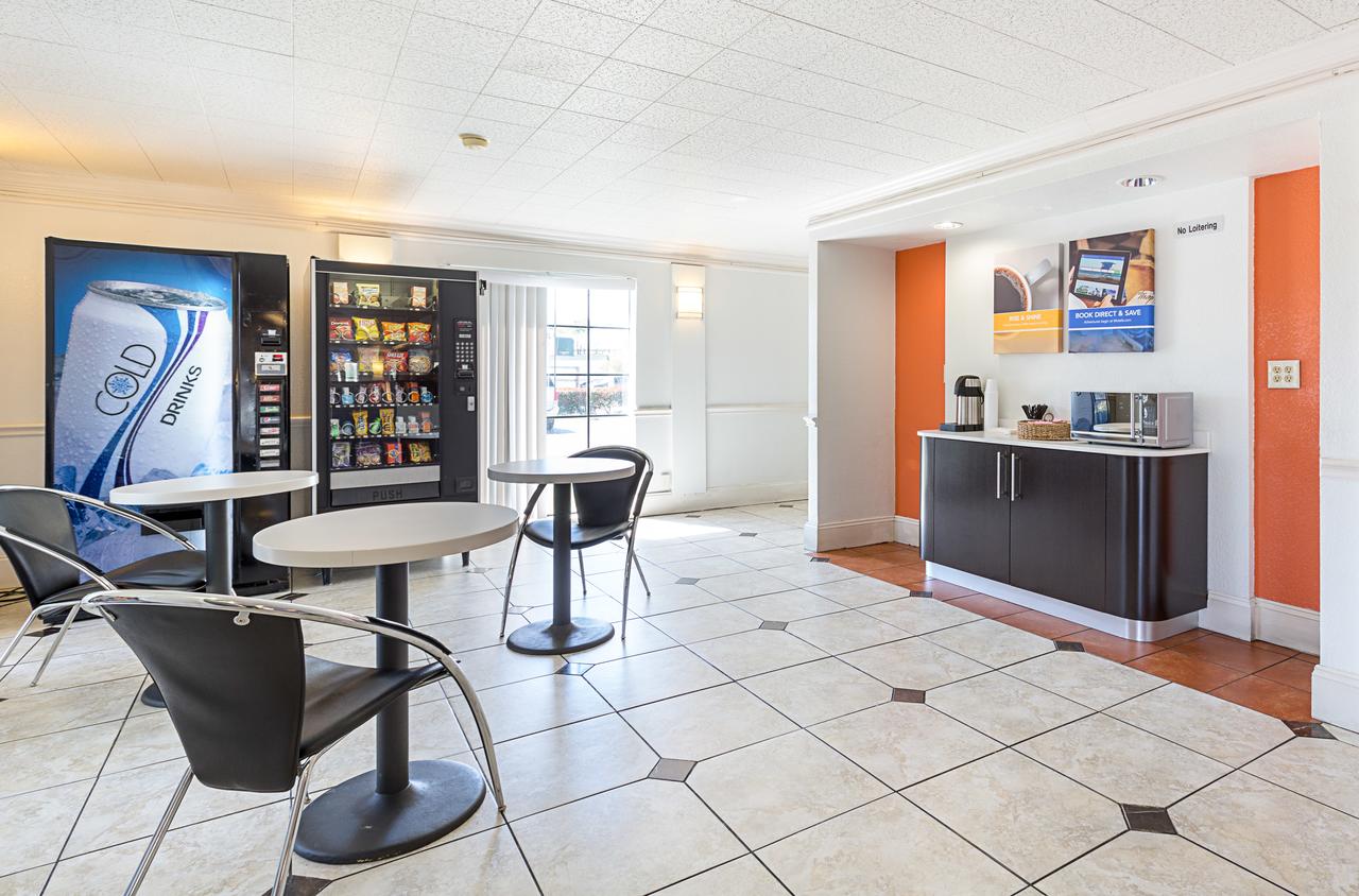 Motel 6 Seattle North - Kirkland - thumb 8