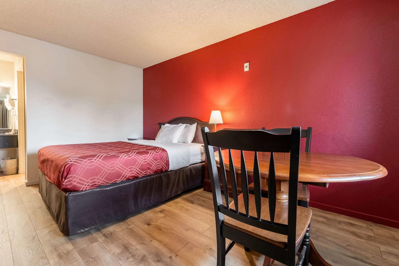 Econo Lodge Renton/ Bellevue - thumb 13