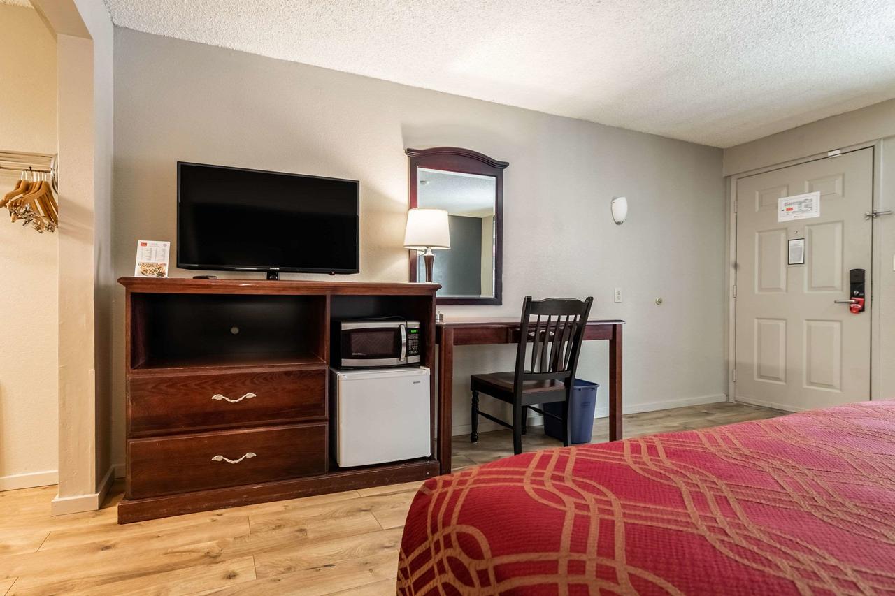 Econo Lodge Renton/ Bellevue - thumb 12
