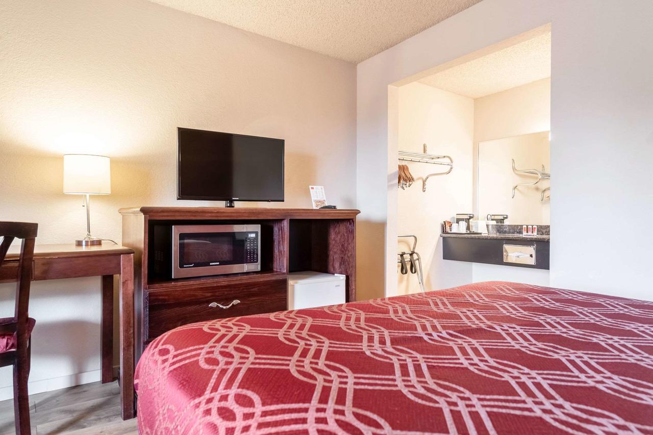 Econo Lodge Renton/ Bellevue - thumb 7
