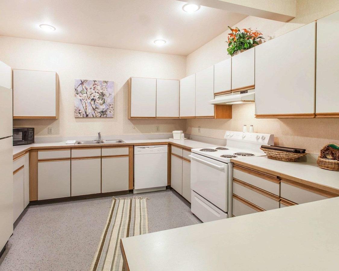 Quality Inn Renton - thumb 27