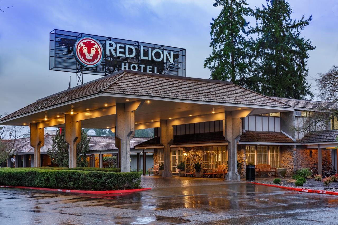 Red Lion Hotel Bellevue - thumb 1