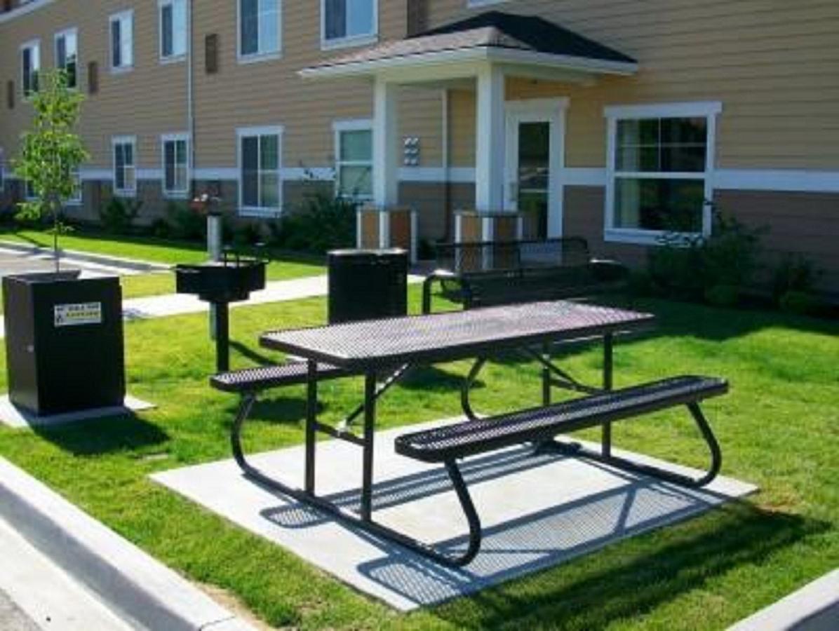 Ledgestone Hotel - thumb 9