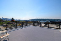 A-Seattle Urban Village- Lopez- Roof top view deck Accommodation Los Angeles