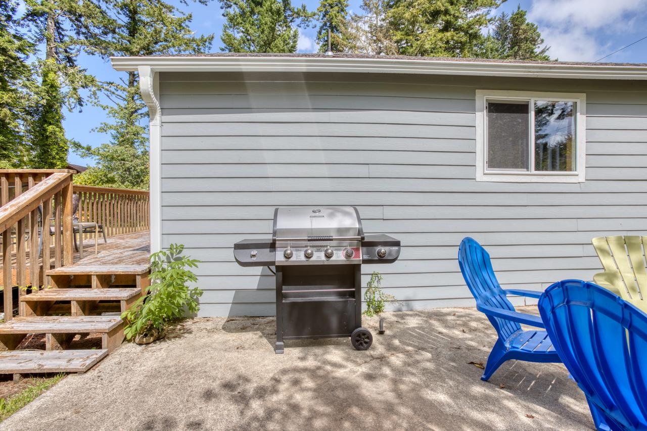 Long Beach Woodland Chalet - thumb 18