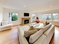 346 West Kinnear Place Home Accommodation Los Angeles