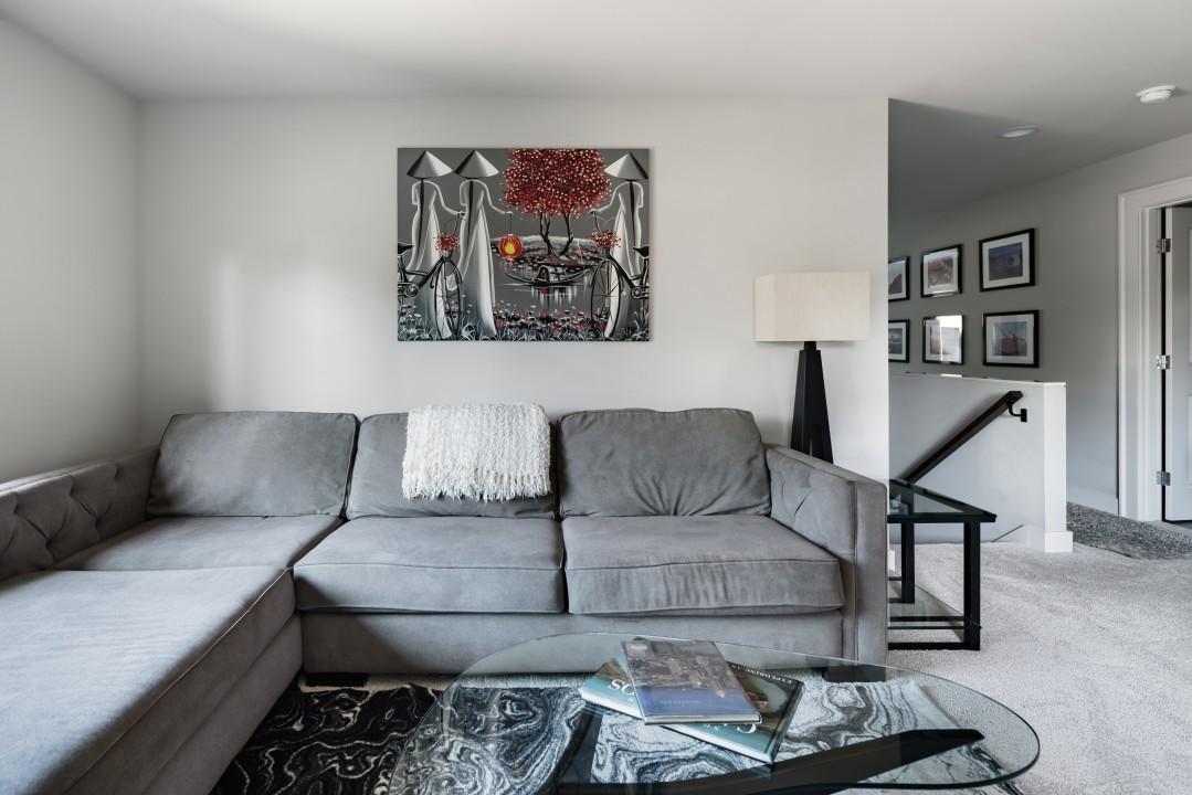 The Highland House-5 Bed/3bath Sleeps 4 To 16, Central Location! - thumb 2