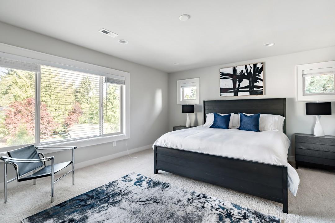 The Highland House-5 Bed/3bath Sleeps 4 To 16, Central Location! - thumb 32