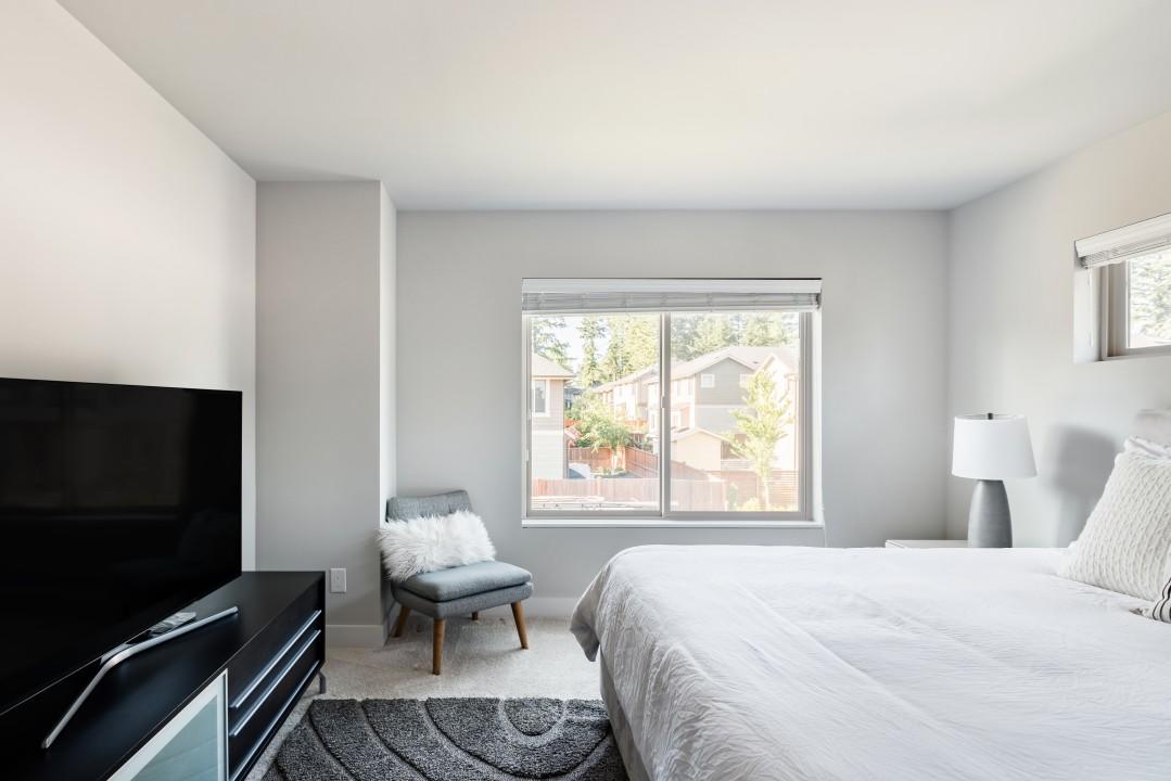 The Highland House-5 Bed/3bath Sleeps 4 To 16, Central Location! - thumb 18