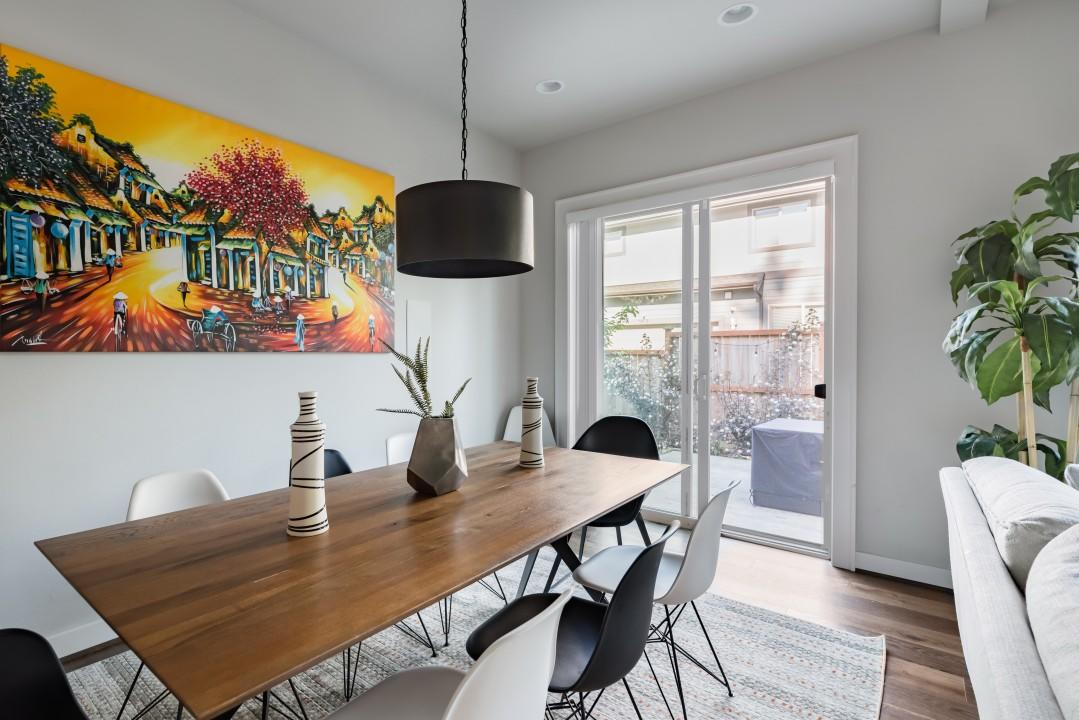 The Highland House-5 Bed/3bath Sleeps 4 To 16, Central Location! - thumb 31
