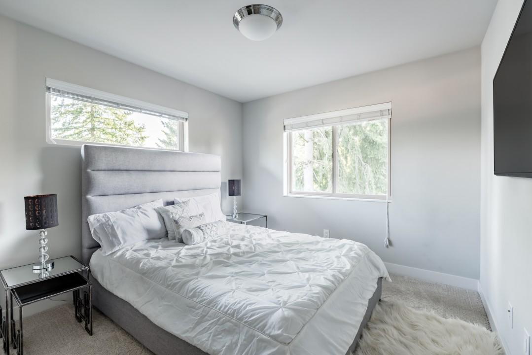 The Highland House-5 Bed/3bath Sleeps 4 To 16, Central Location! - thumb 42