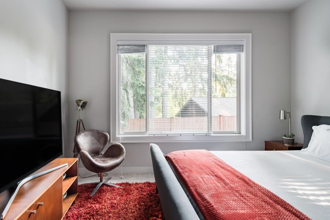 The Highland House-5 Bed/3bath Sleeps 4 To 16, Central Location! - thumb 6