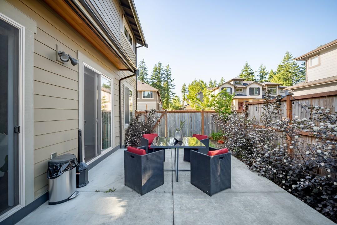 The Highland House-5 Bed/3bath Sleeps 4 To 16, Central Location! - thumb 11