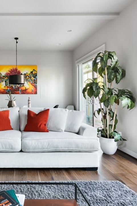 The Highland House-5 Bed/3bath Sleeps 4 To 16, Central Location! - thumb 0