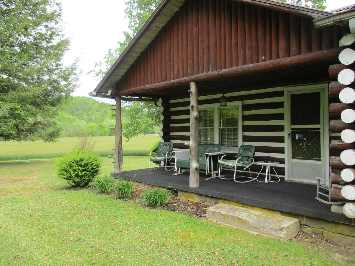 Rustic Log Cabin - thumb 4